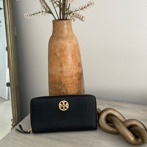 Tory Burch zip around wallet